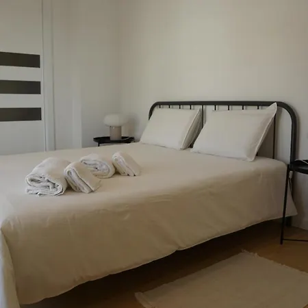 דירה Alfaiate House